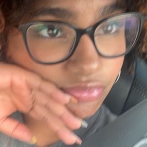 Meet your Posher, Liv